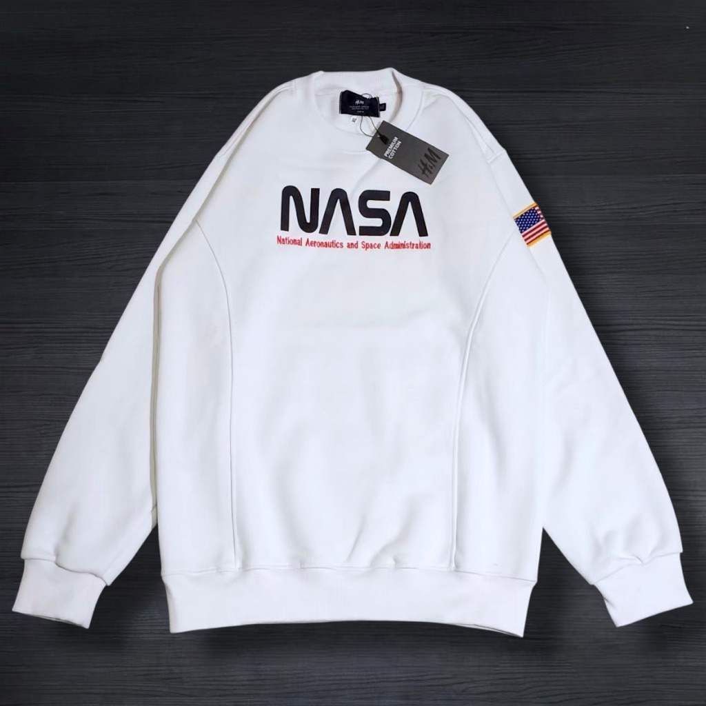 Sweater nasa crewneck nasa sweatshirt hnm nasa sweater pria hnm nasa