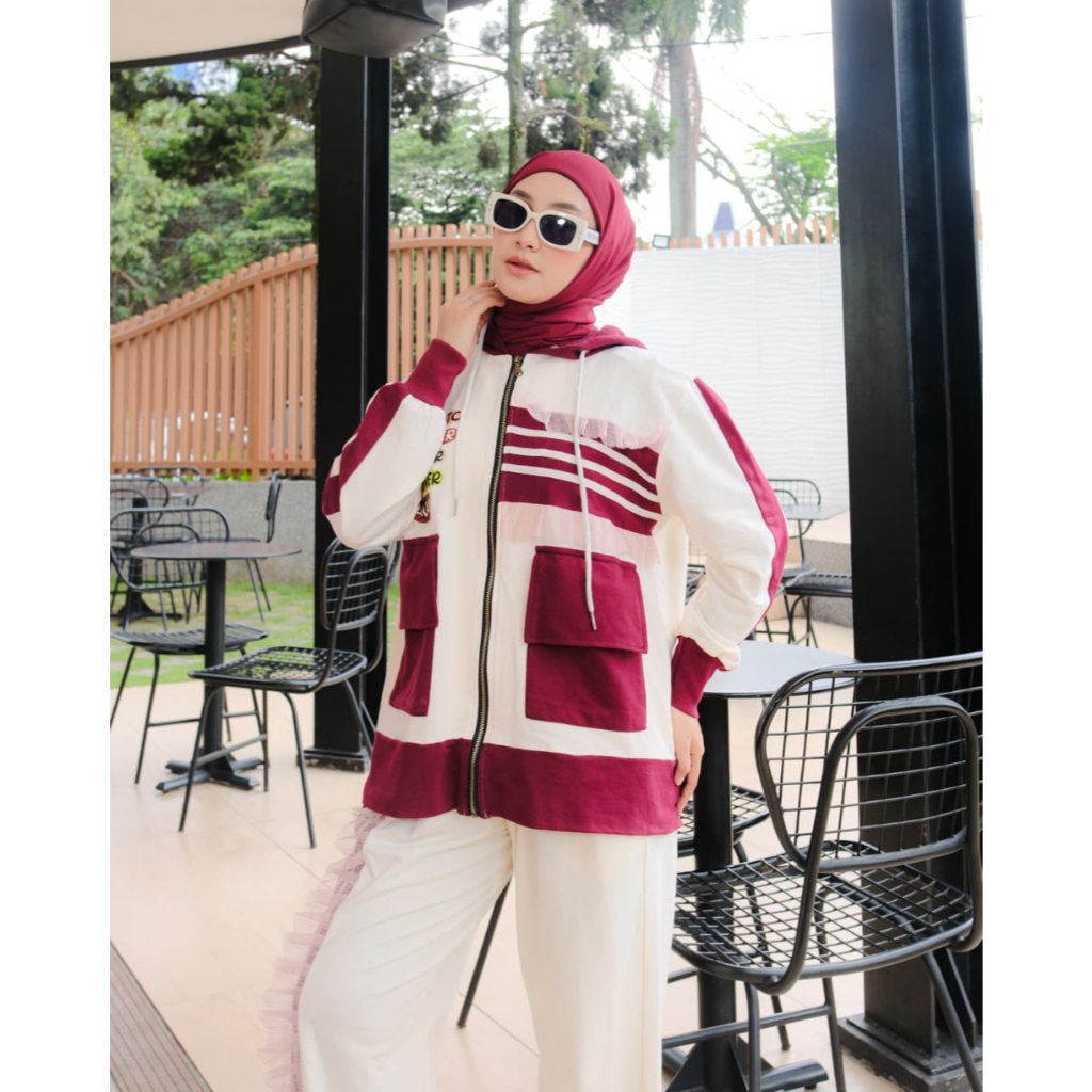 Oneset Sporty Galina by Numiaa Fashion - Set Atasan dan Celana untuk Aktivitas Olahraga Islami