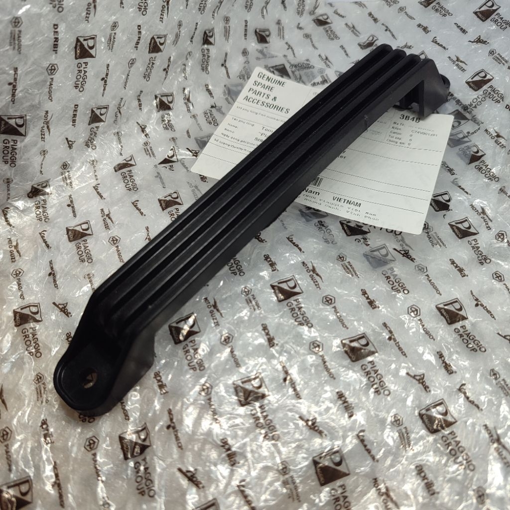 Pegangan Pengunci Aki Vespa Sprint Primavera / Klem Dudukan Aki Vespa Sprint Primavera