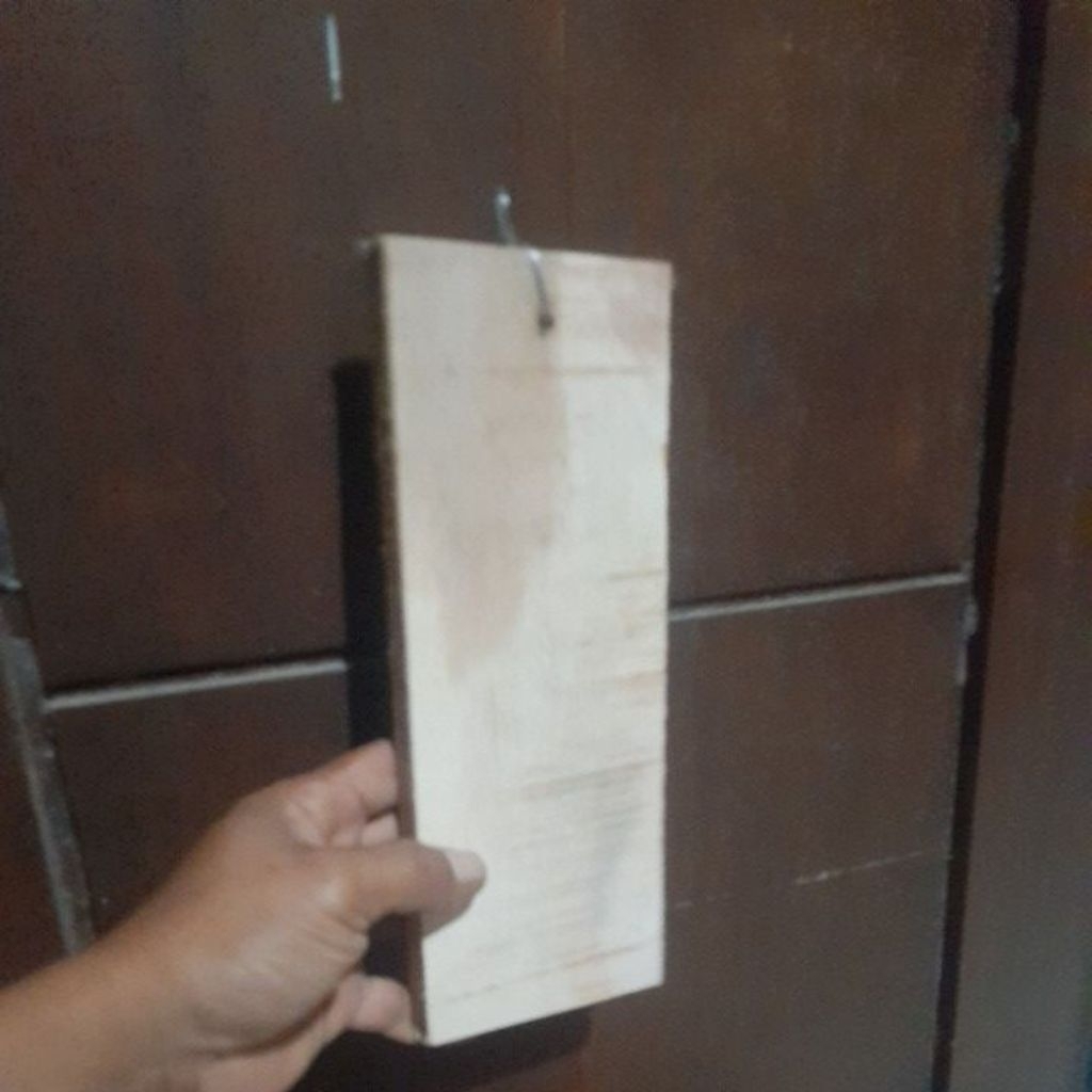 Papan kayu tempel anggrek