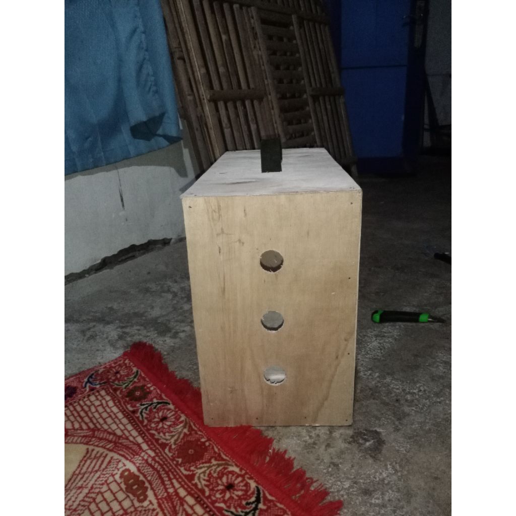 BOX KANDANG AYAM KAPASITAS 1 AYAM