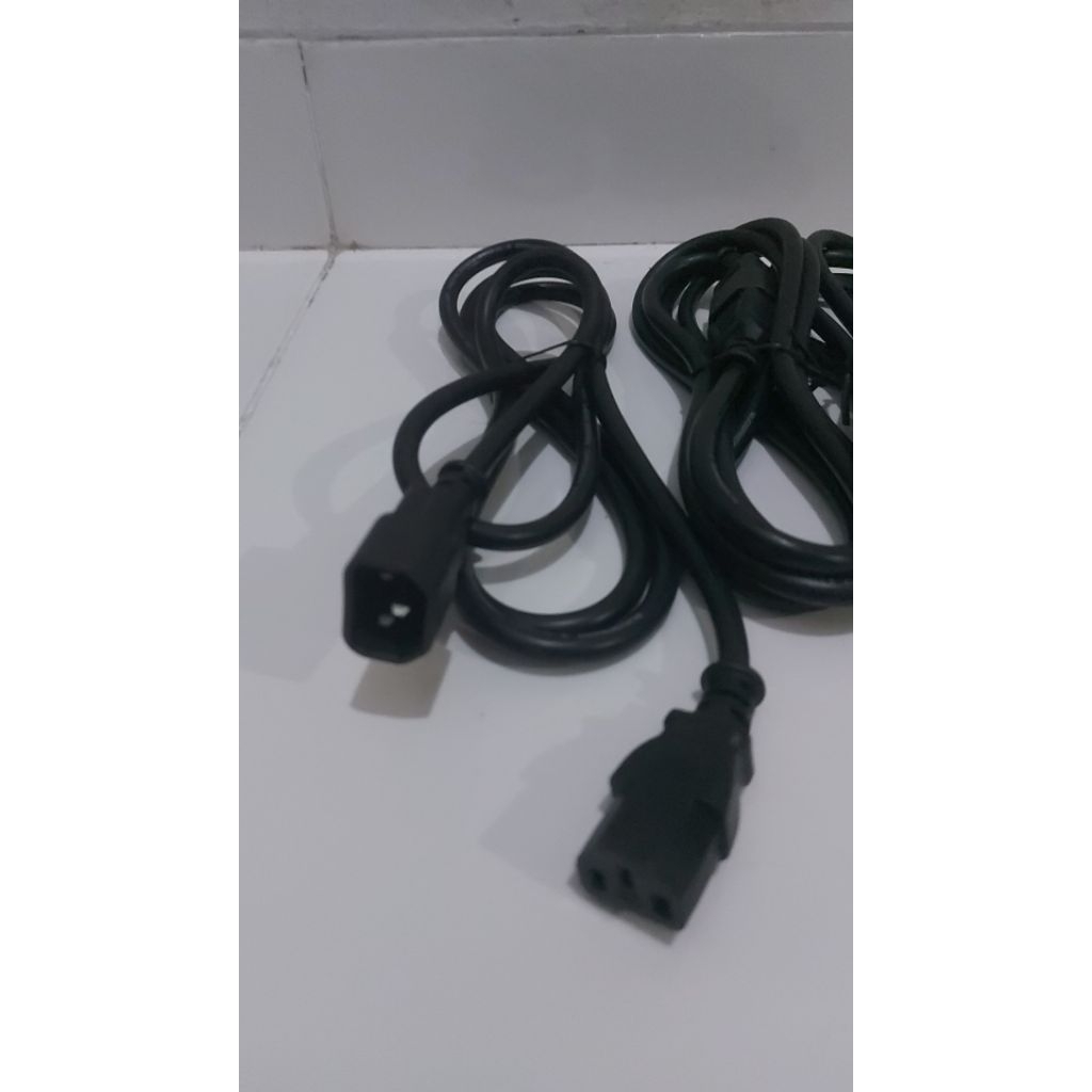 Kabel Power C13 to C14 C13-C14 3x1.5 mm black 2 M