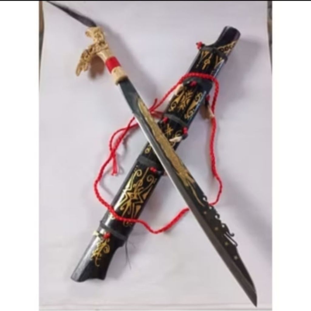 Sauvenir mandau dayak Kalimantan panjang 65 cm