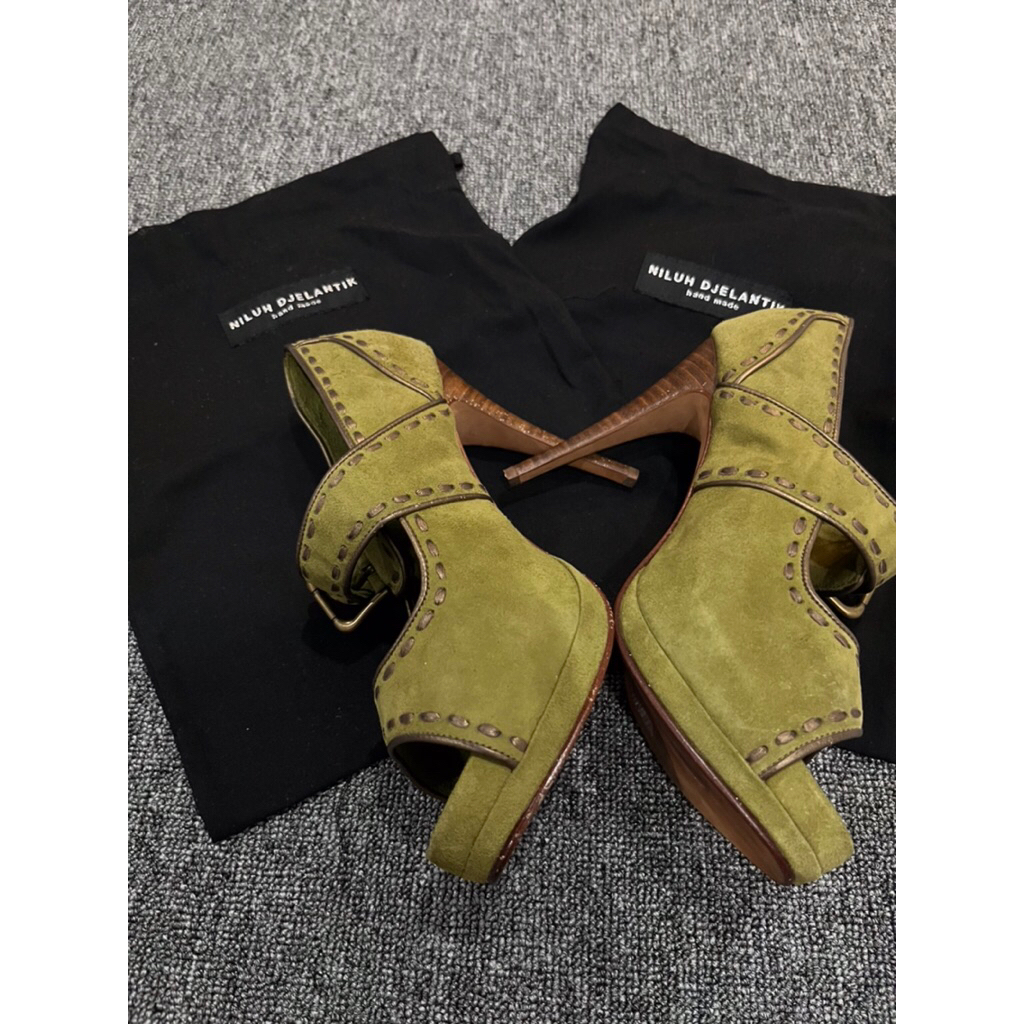 sepatu niluh djelantik preloved