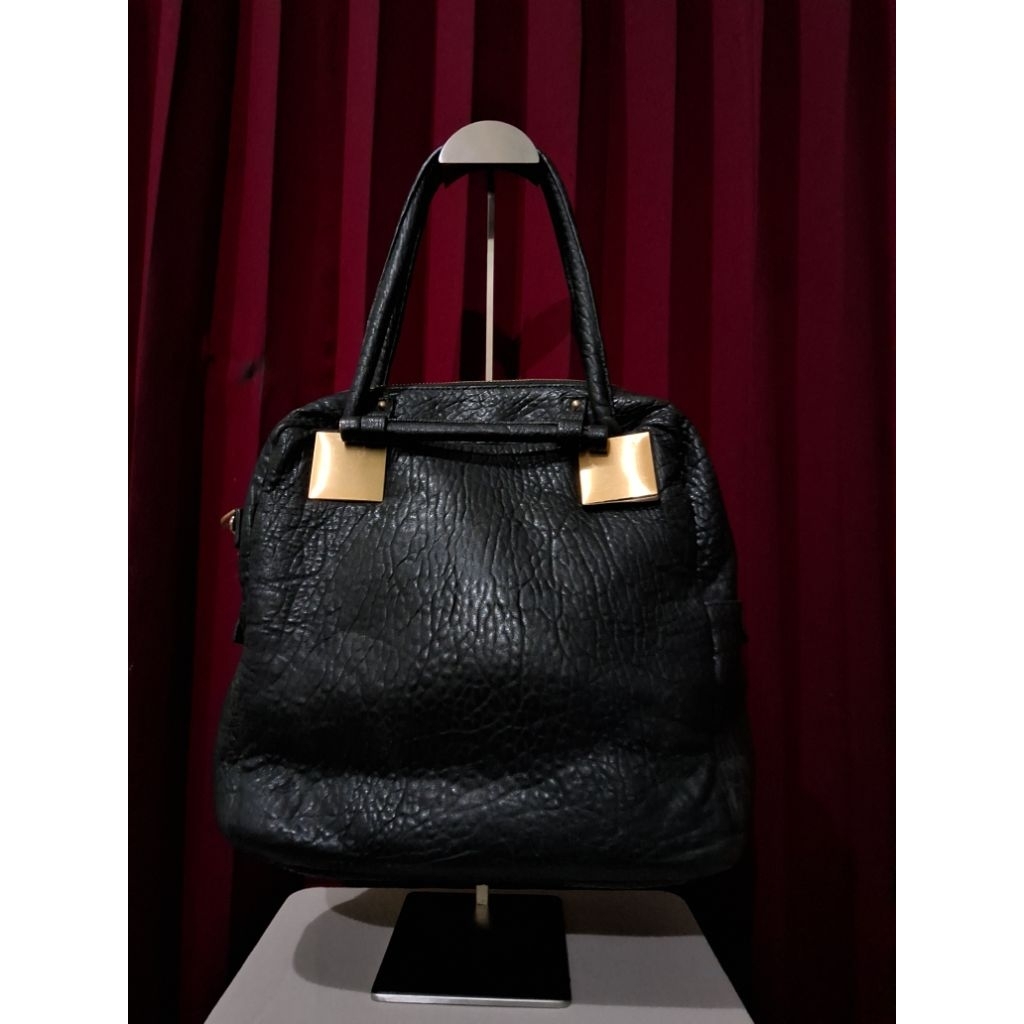 Good Sang A Sling Bag