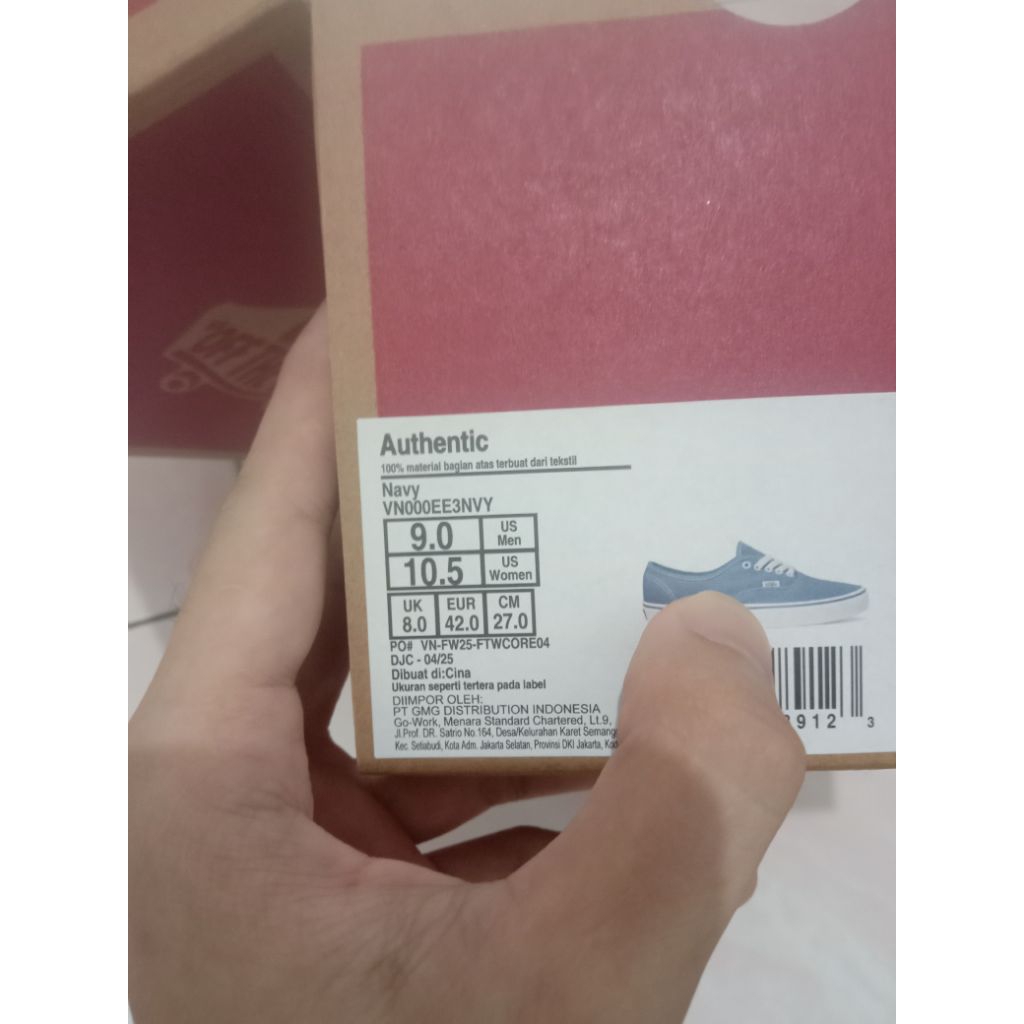 VANS AUTHENTIC NAVY ORIGINAL BNIB