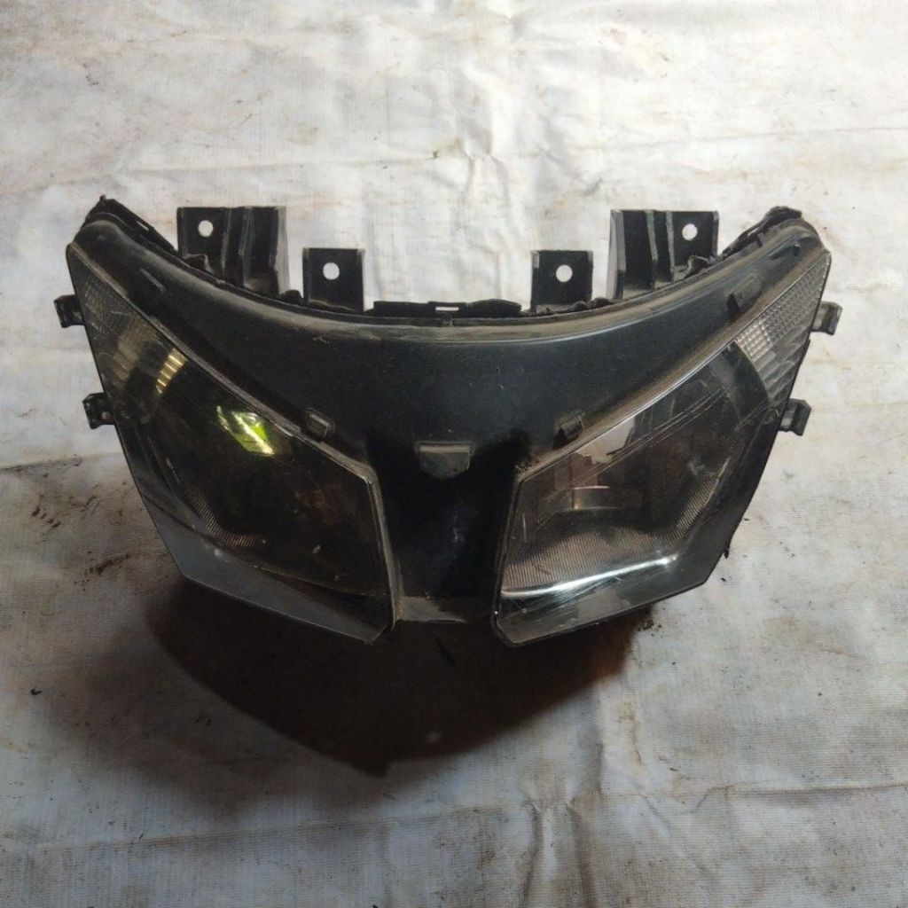 refektor CBR150R k45a bekas copotan motor original layak pakai