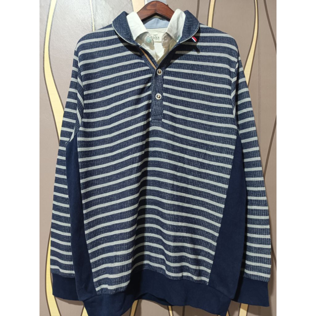 Crewneck Double Kerah Halfbutton Second