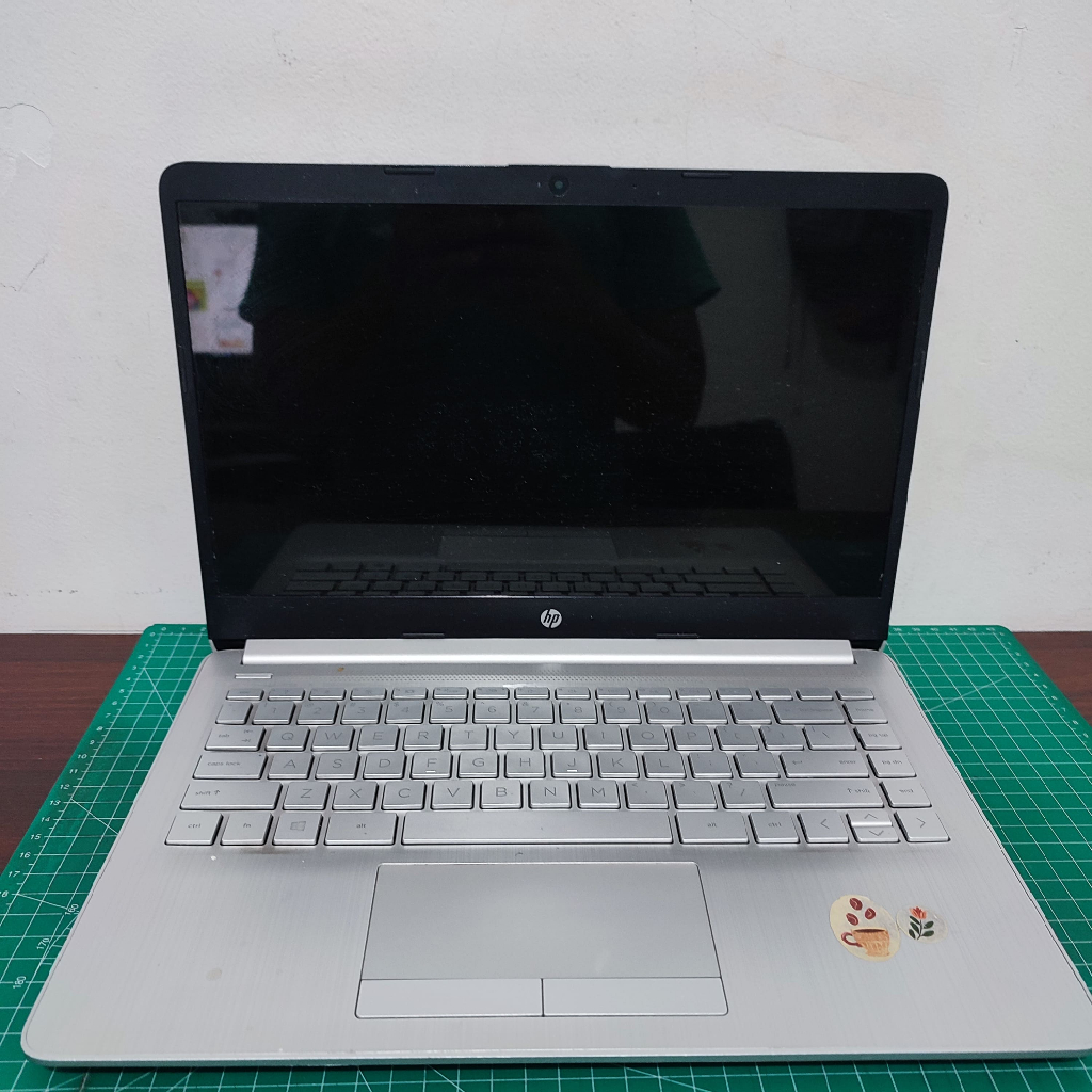 HP 14s-dk0005AU AMD 4GB|SSD 256GB Bersih Backlit