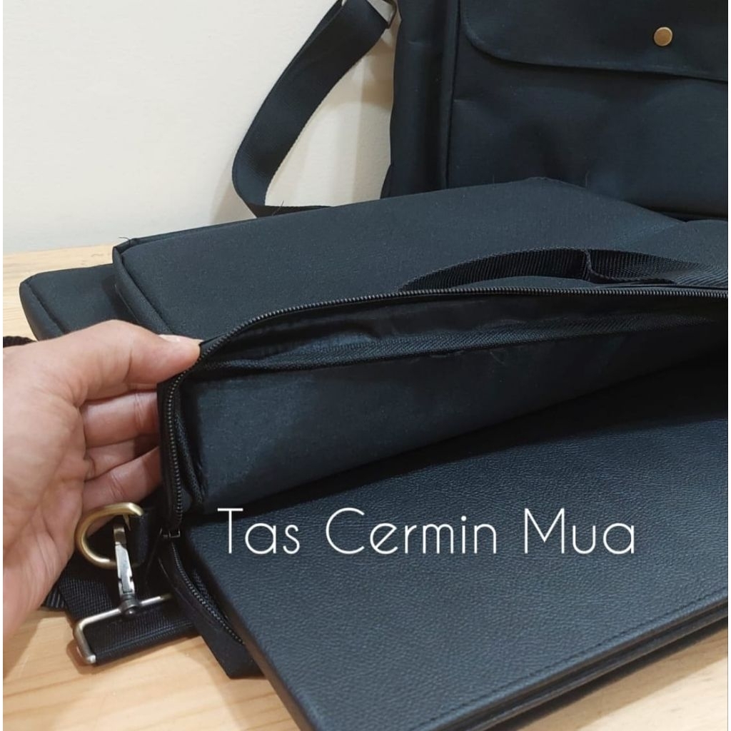 Tas Cermin Rias MUA Bahan Waterproof Poliester Penutup Resleting Dan Tali Panjang
