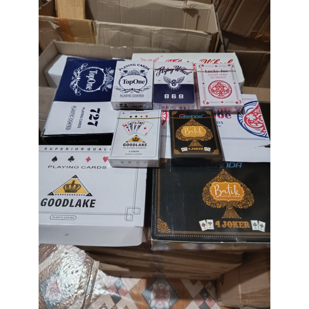 kartu remi 1box isi 12pcs - flying wheel - batik - lucky joe - good lake - top one