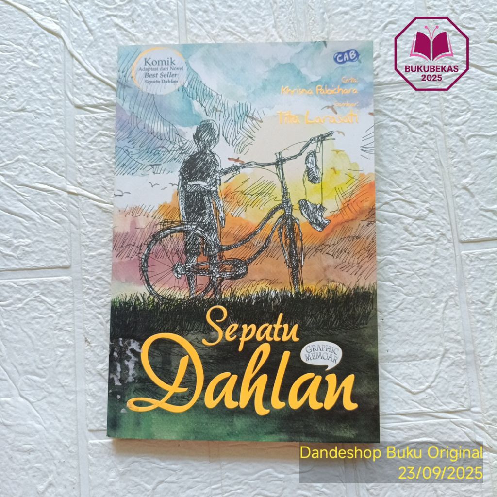 Sepatu Dahlan Graphic Memoar - Komik Adaptasi oleh Khrisna Pabichara, Tita Larasati - Komik Bekas Pr