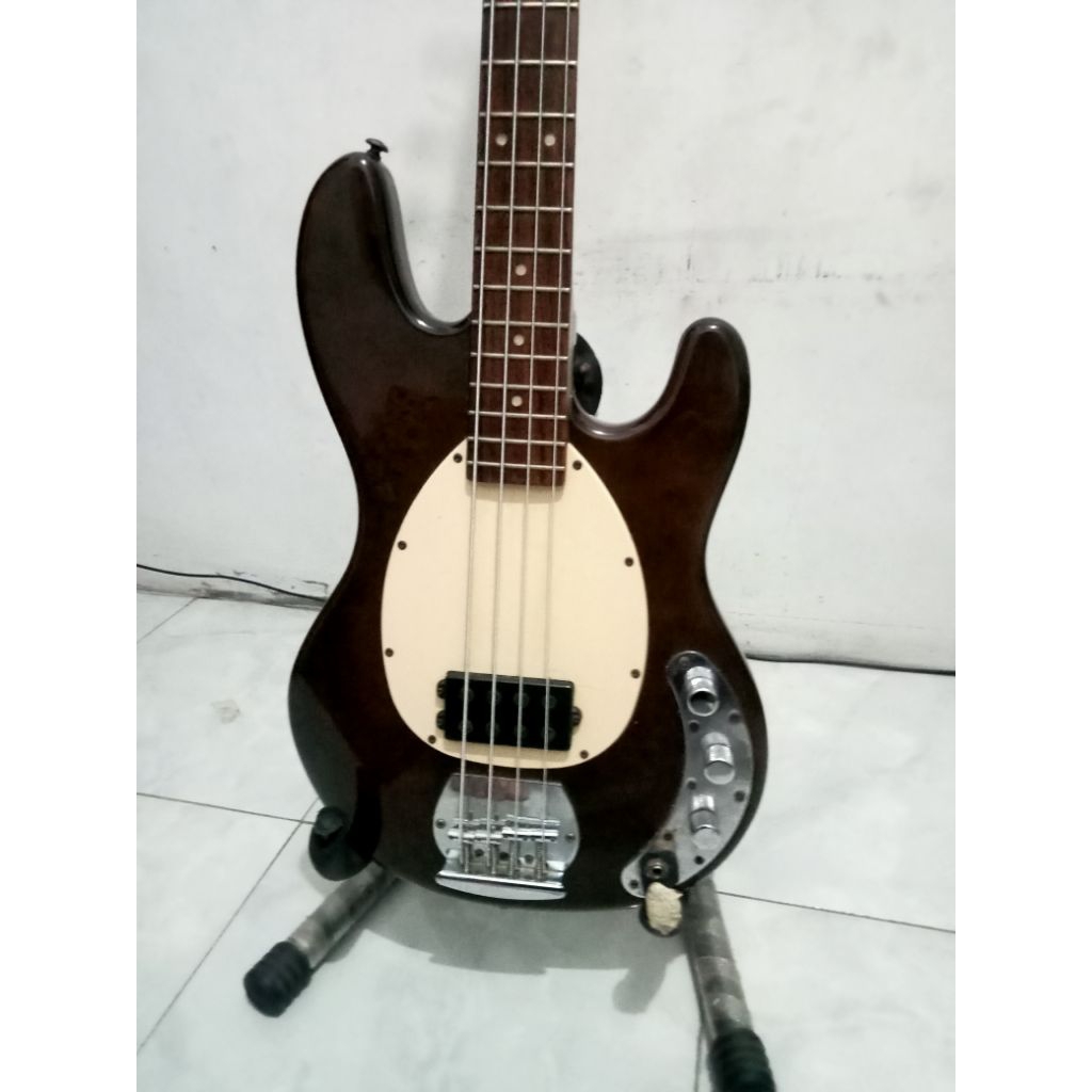 Bass JnD Brother model Musicman Original