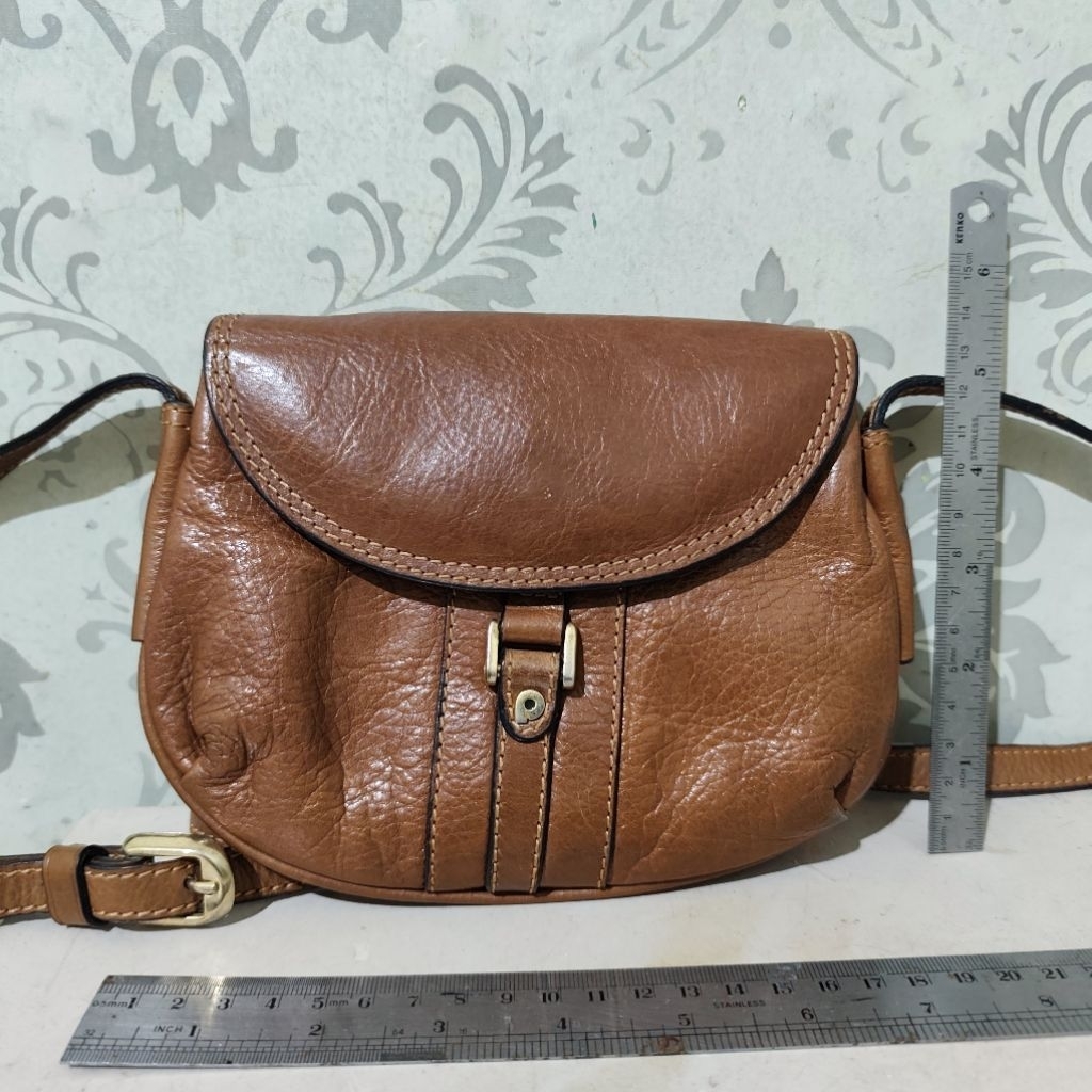 Tas Selempang kecil Papillon vintage preloved