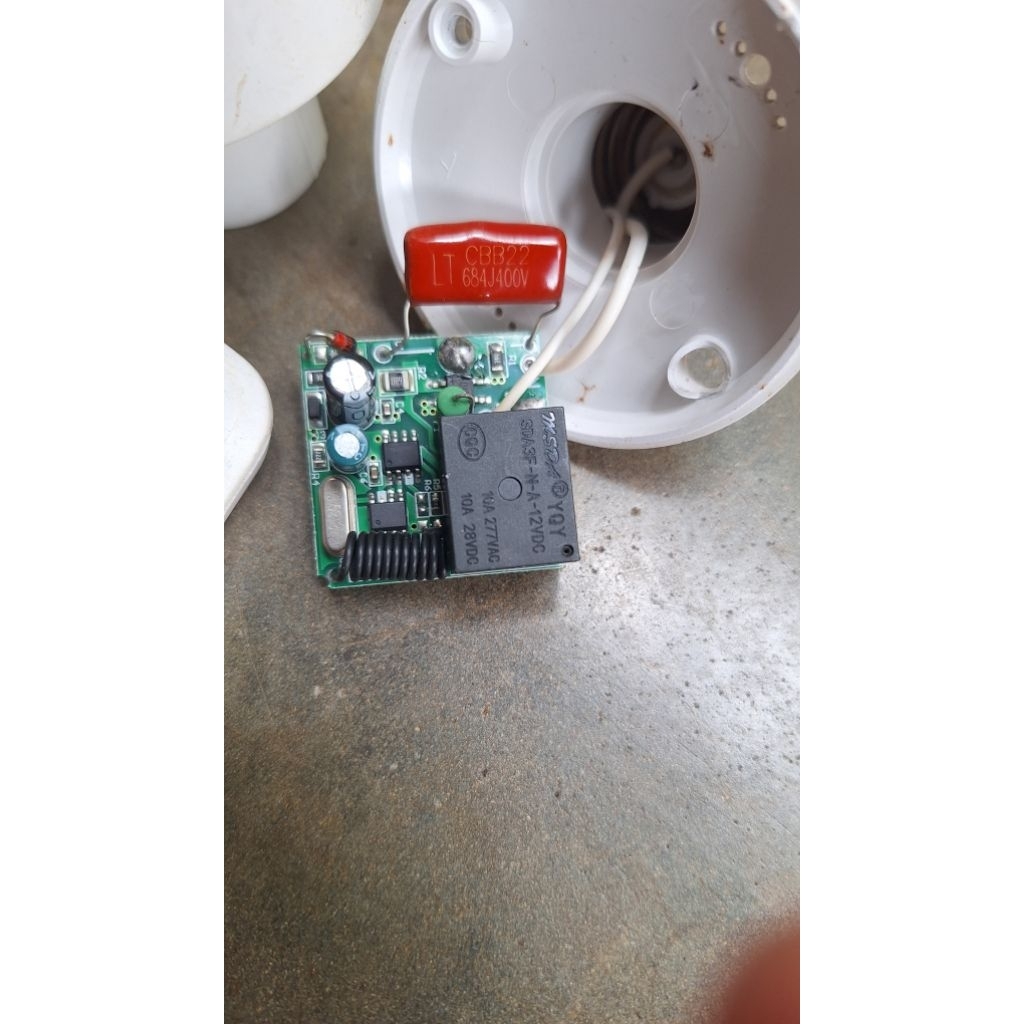 Barang elektronik rijek gambling timer lampu & kipas rusak