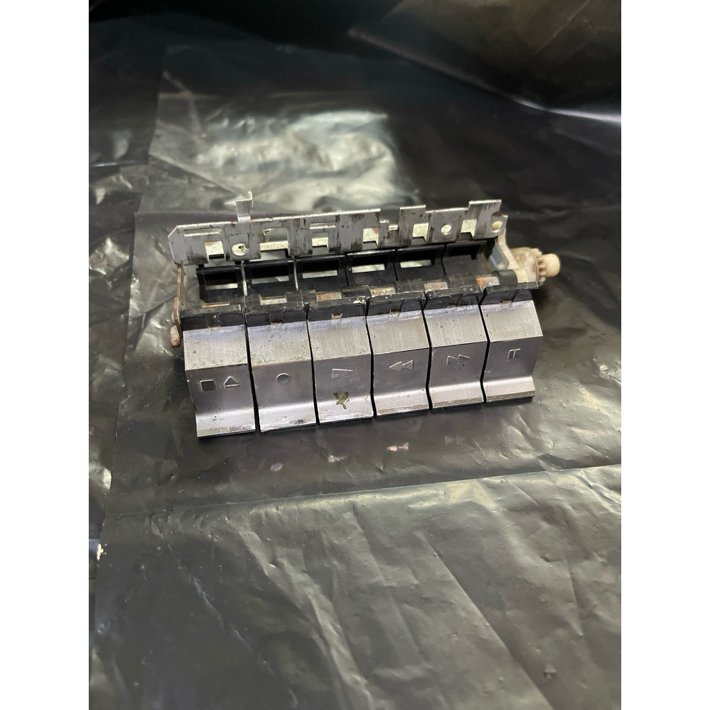 Pencetan Tombol Mekanik Kaset Pita Tape Compo SONY CFS-1000S