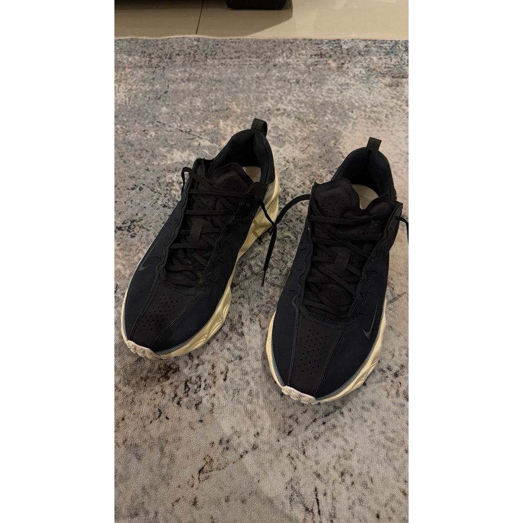 Preloved Nike ava rover Black muslin size 46 us 12