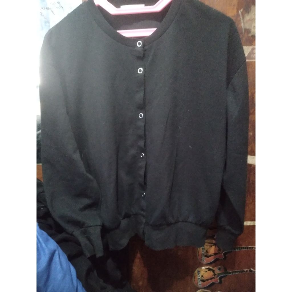 Preloved Cardigan Freude Hitam