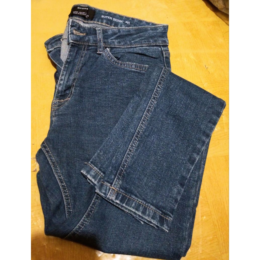 Celana jeans  BERSHKA/super skinny/29/preloved