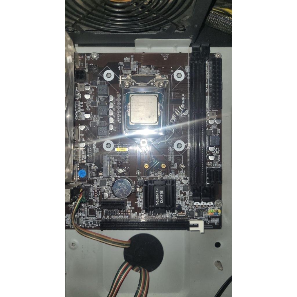 Motherboard KYO & Processor I7 Gen 4 (Bekas)