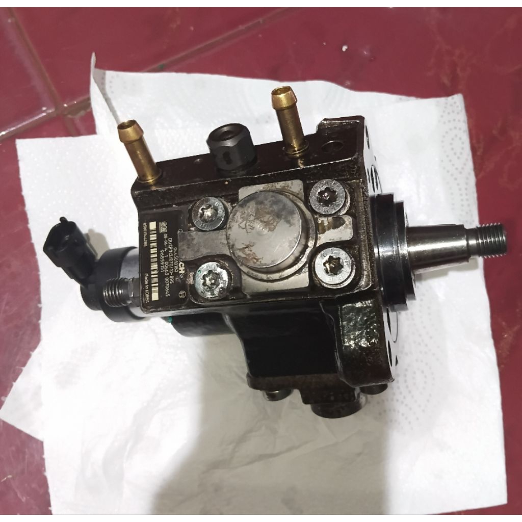 supply pump bospom chevrolet captiva non facelift C100 original