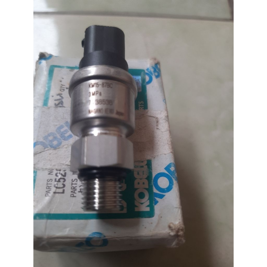 sensor presure kobelco 2pcs