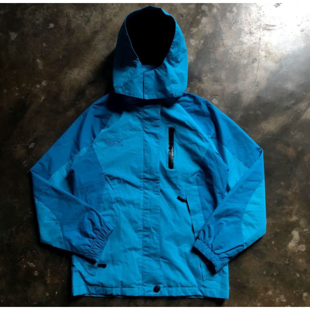 OUTDOOR HIKING GORETEX JACK WOLFSKIN JACKET