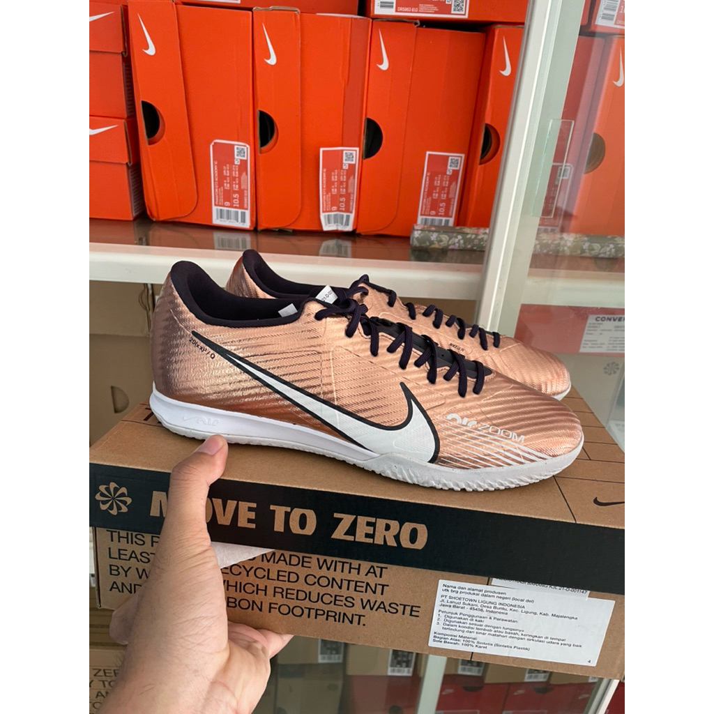 N*ke Zoom Vapor 15 Academy IC