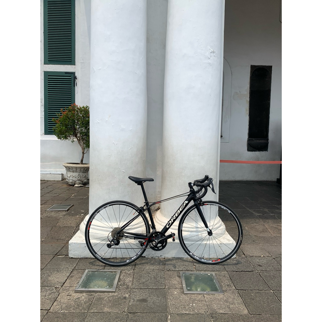 Sepeda Roadbike Orbea Avant