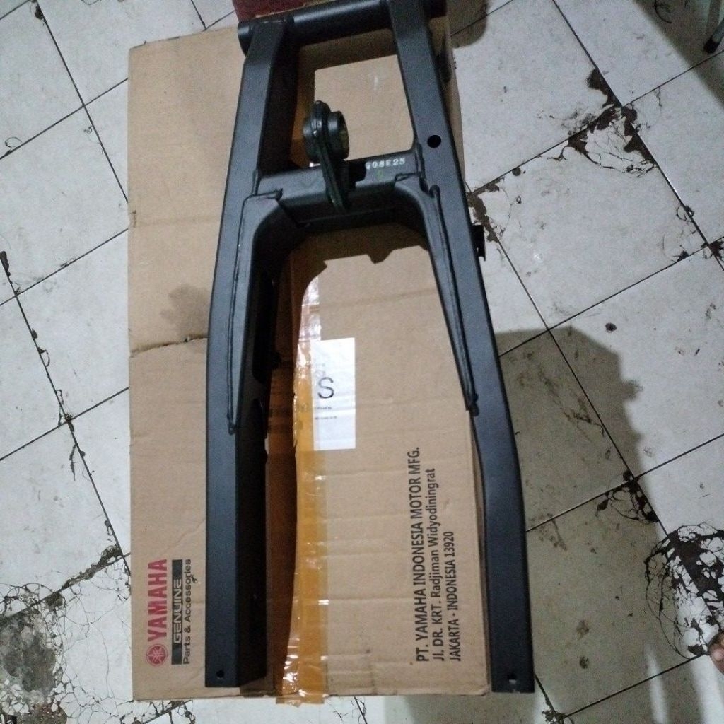 SWING ARM VIXION NEW /NVL/NVA YAMAHA ORI 2013-2016