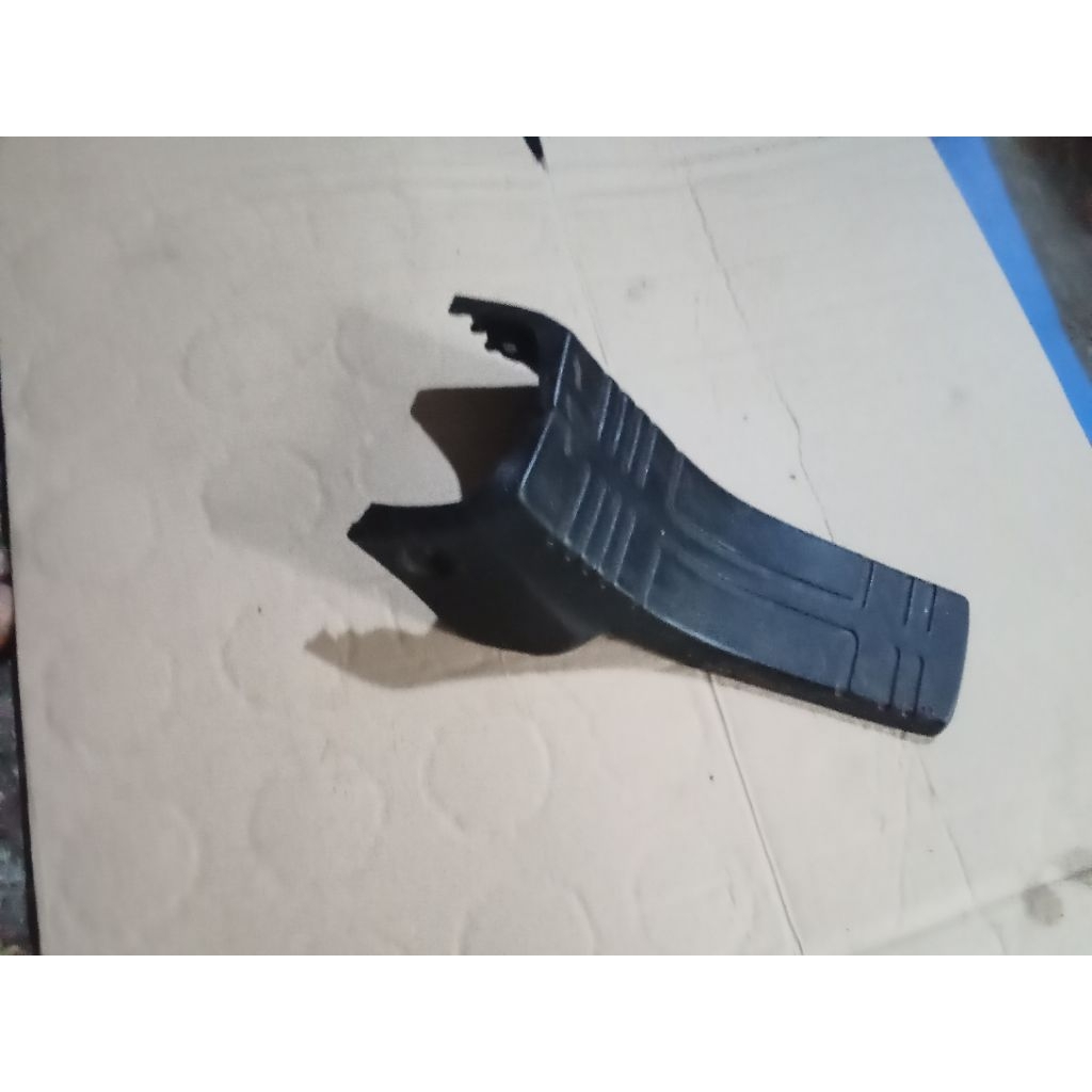karet pelana sayap tebeng legshiel suzuki rc100 rc 80 bravo spirit karet sayap suzuki rc100 rc80 ori