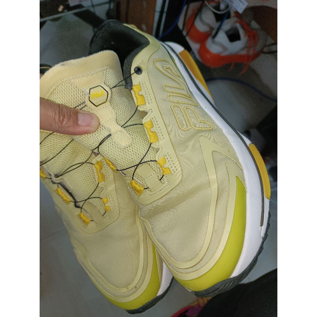 Sepatu FILA BOA Platform Leather Runner size 41 insole 255 koleksi pribadi