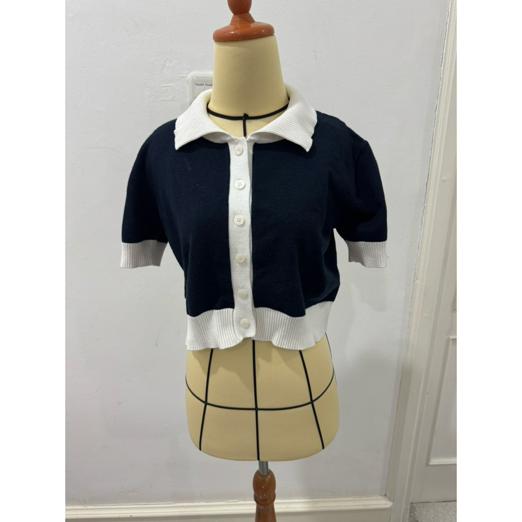 glla knit (very good condition)