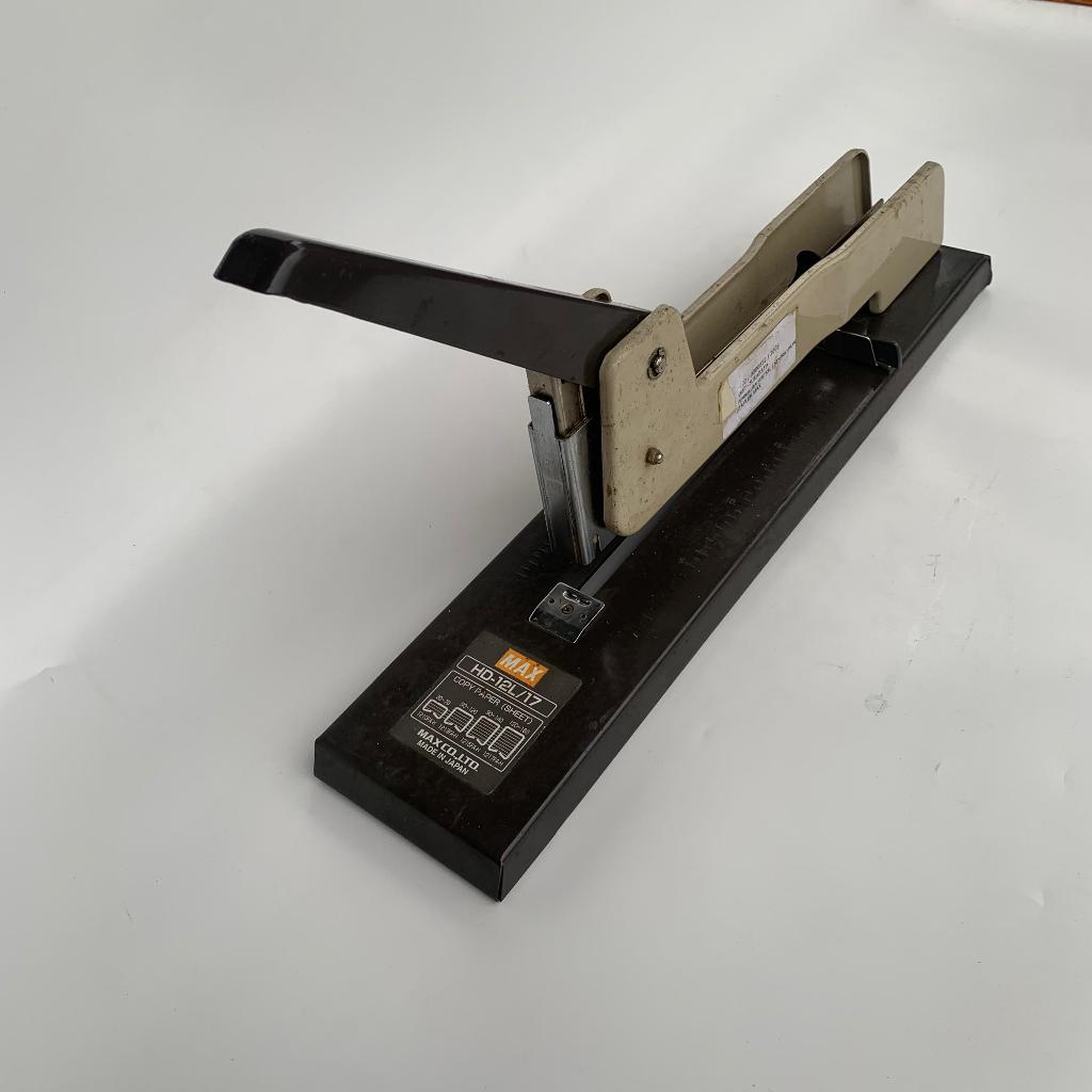 Staples MAX HD 12L/17 Untuk jilid / Stapler Max HD 12 L/17