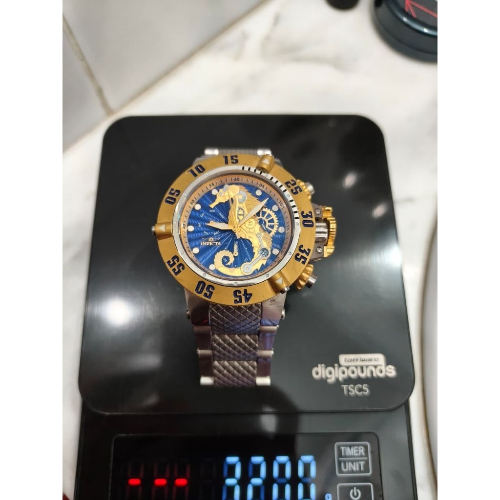 invicta subaqua seahorse chronograph blue