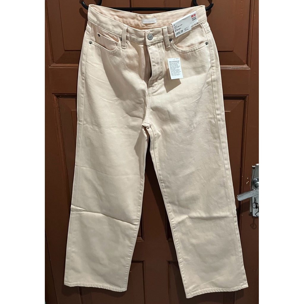 celana wanita jeans lebar lurus uniqlo 24 inch jastip (baru)