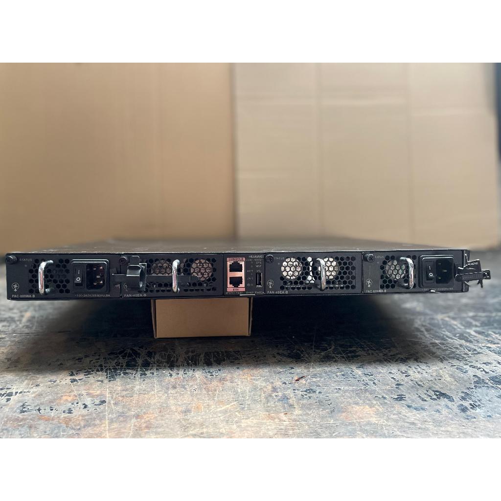 Cloud Engine Switch CE6851- 48S6Q - HI 40GE x6 10GE x48