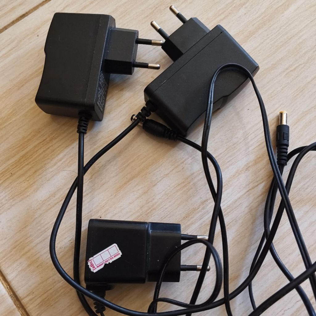 Colokan adaptor Wifi murah