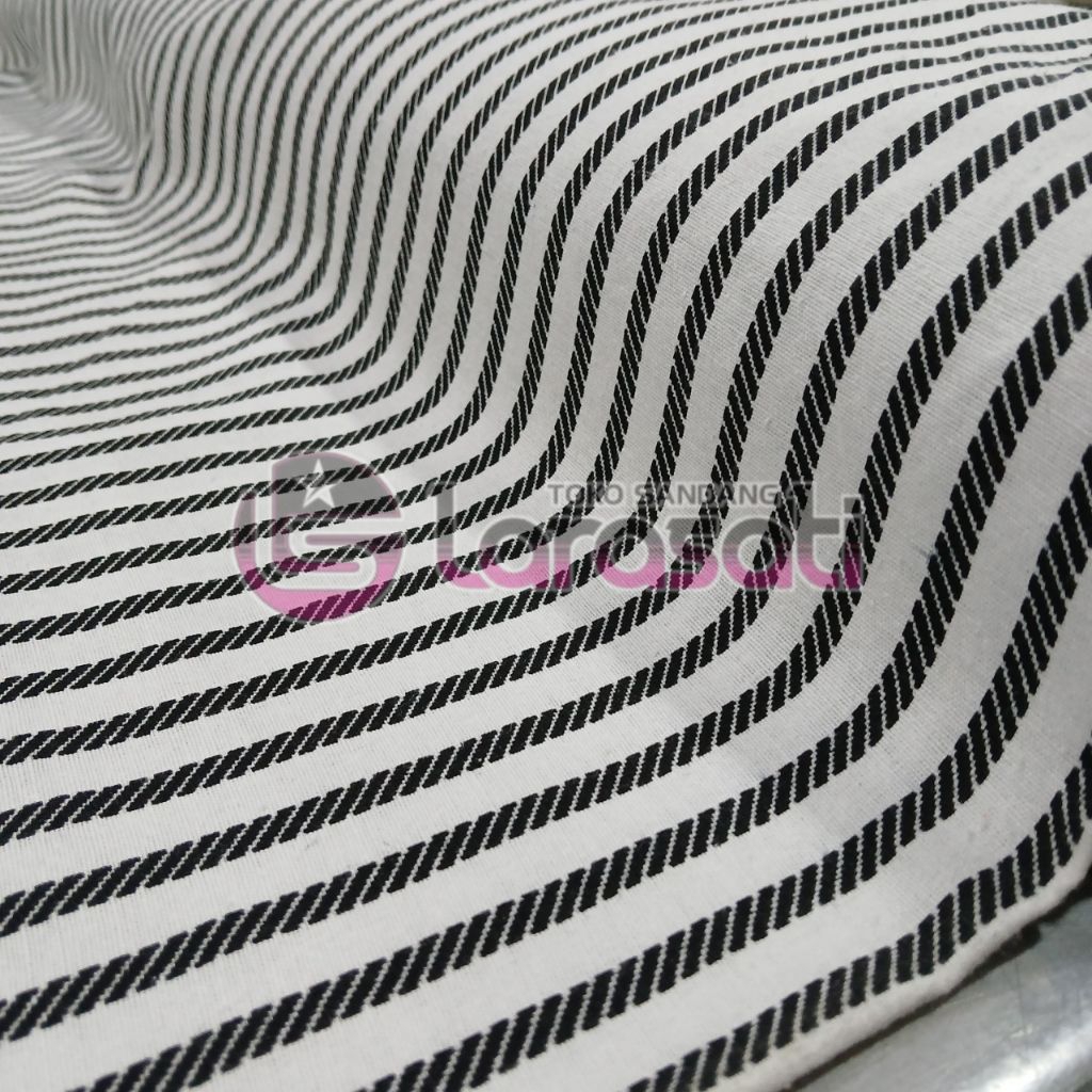 KAIN SELIMUT SALUR METERAN