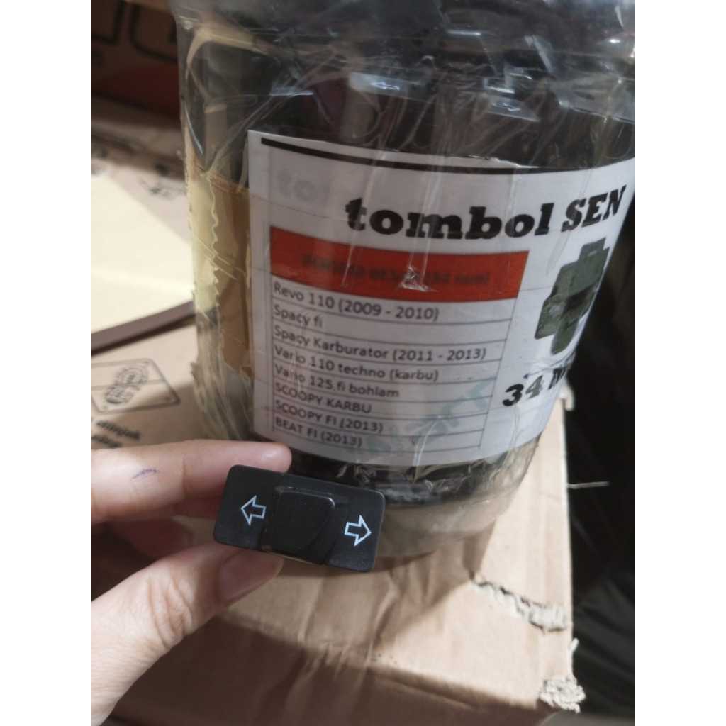 TOMBOL LAMPU SEN MOTOR REVO ABSOLUTE , SPACY KARBU , SCOOPY KARBU 34mm