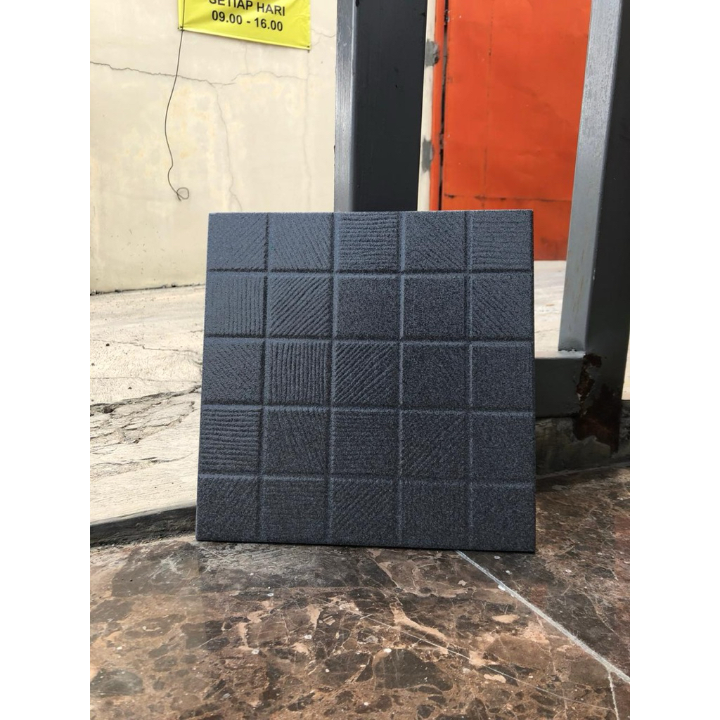 Kramik Asia Tile Alpha Black & White 30x30