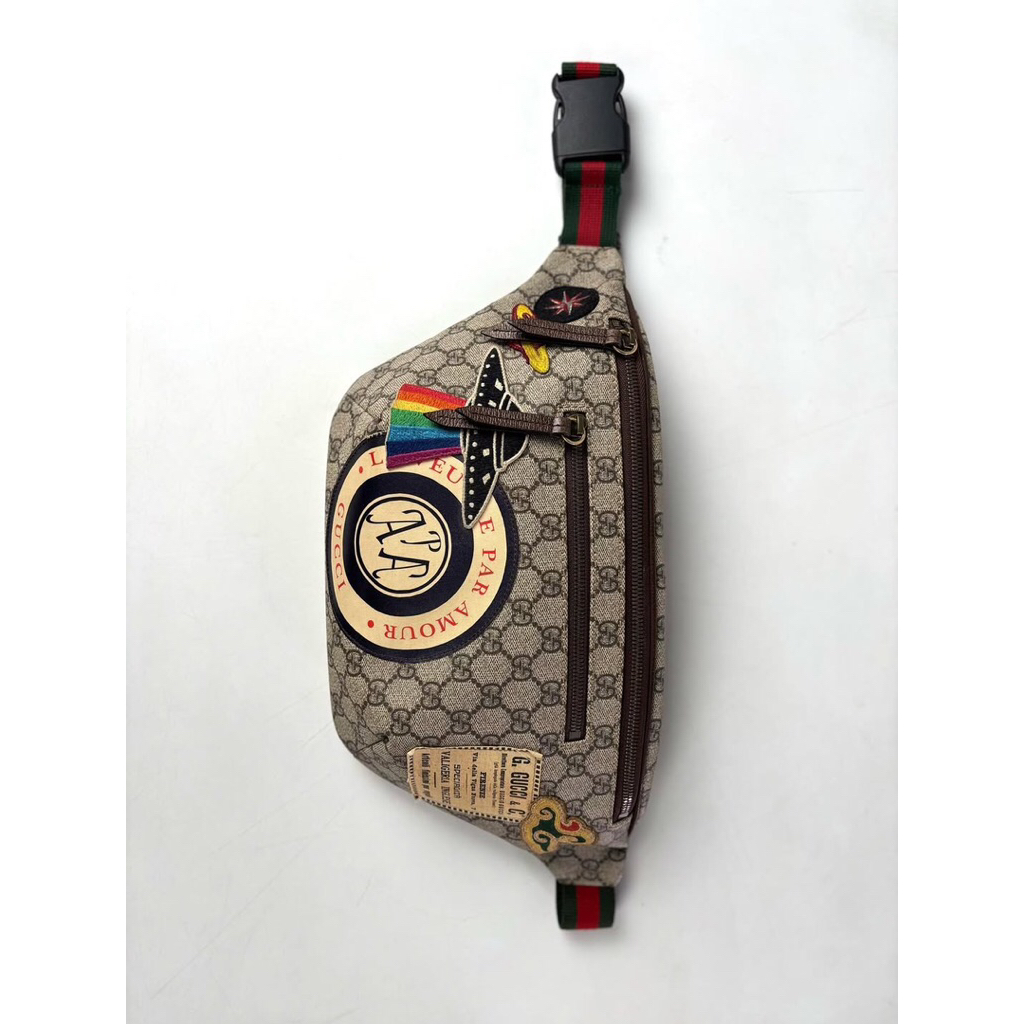 GUCCI GG SUPREME UFO PATCH WAIST BAG