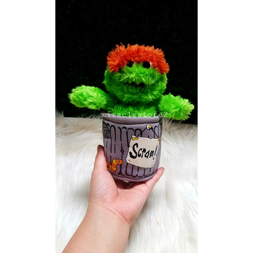 Boneka Oscar Sesame Street