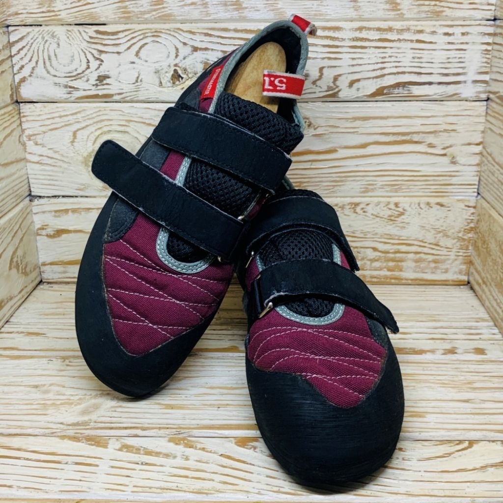 sepatu panjat fiveten 42