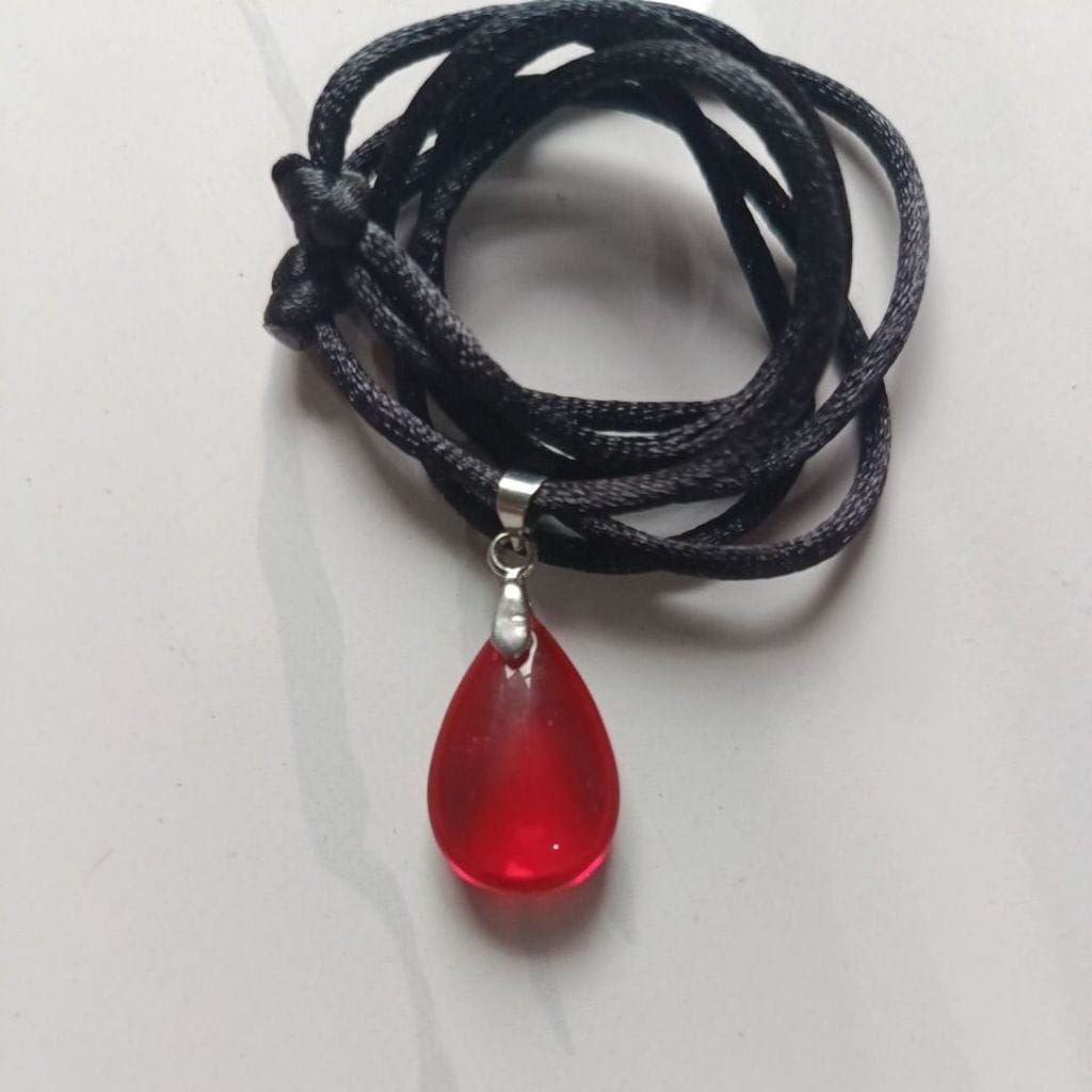 Kalung Liontin Batu Delima Merah Siem Tetes Air Besar Tali Hitam