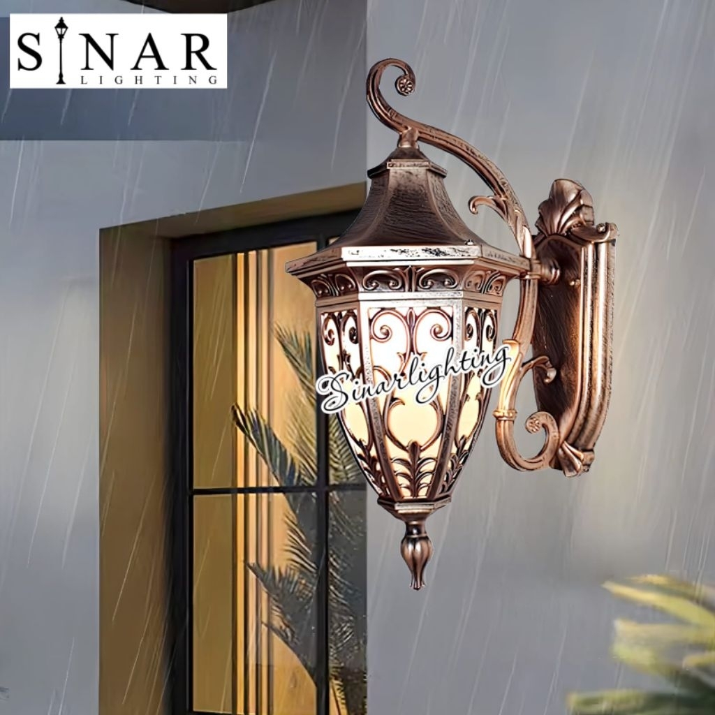 Lampu dinding Outdoor klasik Size S dan L body gold/black I273