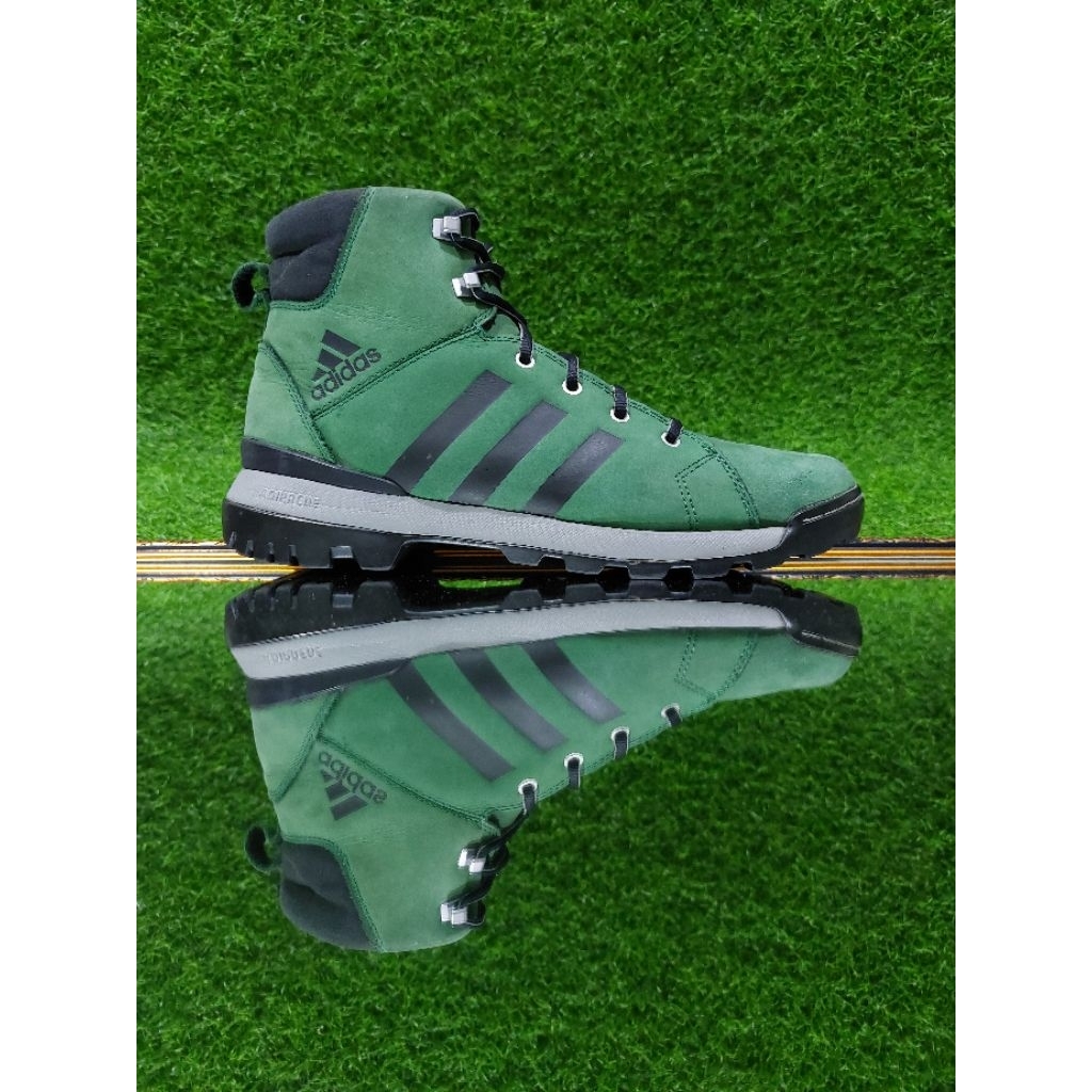sepatu gunung trekking adidas size 41⅓