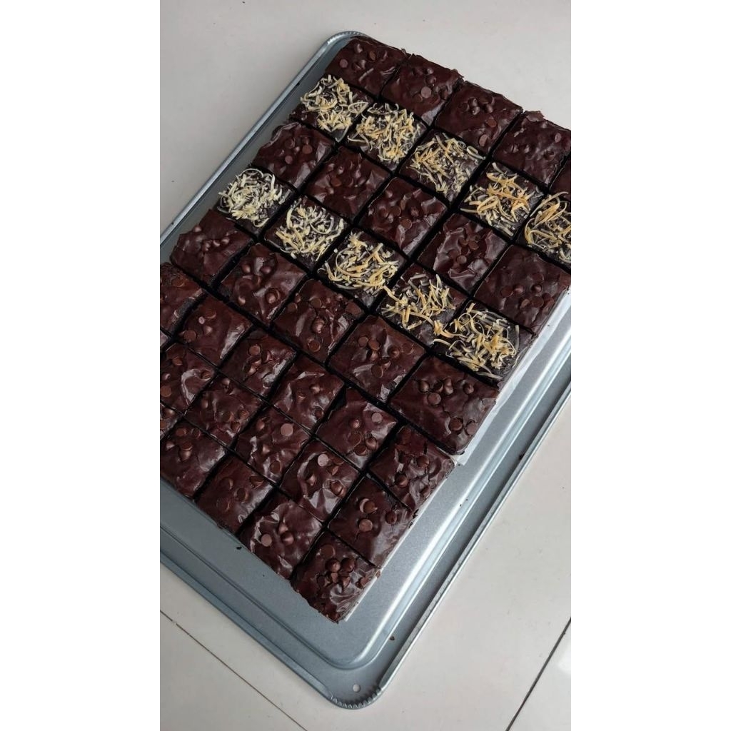 Fudgy Brownies premium ukuran 20x20