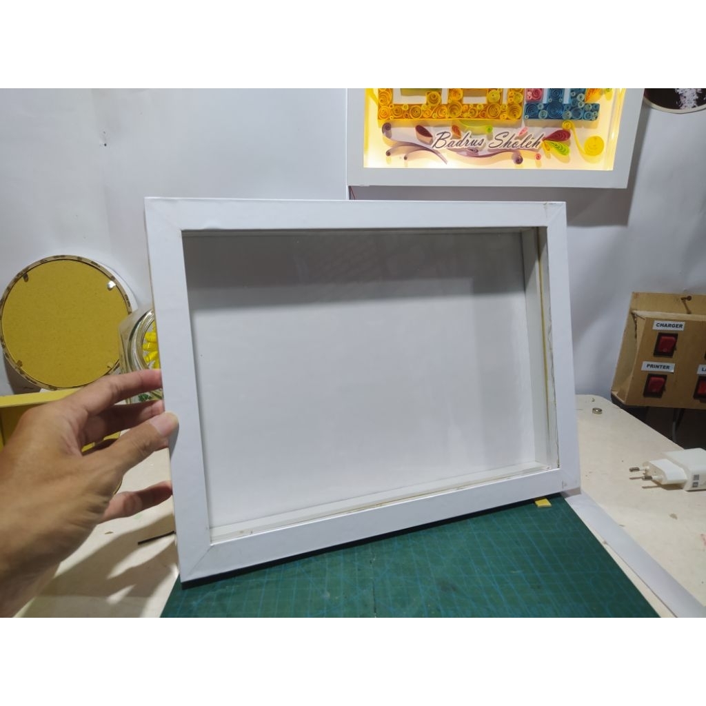 Bingkai Foto 3D atau Foto Pop up Ukuran 33x23 cm (A4) dengan hiasan Lampu LED Tumblr Warm white