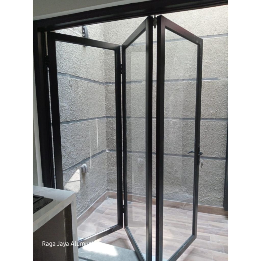 Pintu Lipat Aluminium Kaca / Folding Door / Pintu Lipat Anti Rayap / Pintu Jendela Aluminium Kaca Li